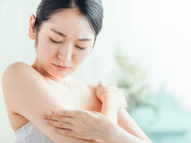 女性